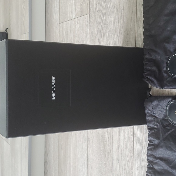 Yves Saint Laurent Paris Maine Nero flat heel leather sandal size 37+ slide - Picture 4 of 9